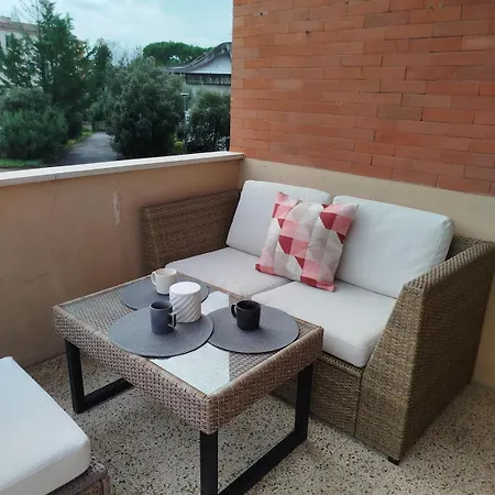 Con 2 Camere, Parcheggio E Terrazza