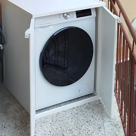 Con 2 Camere, Parcheggio E Terrazza Daire *