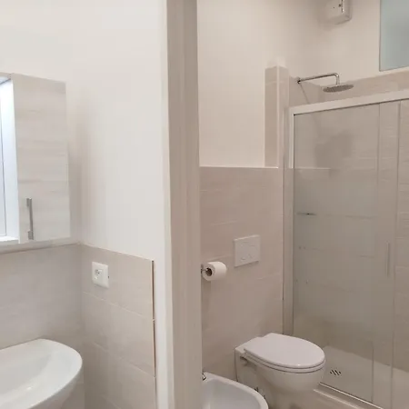 Con 2 Camere, Parcheggio E Terrazza * Пиза